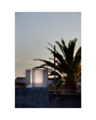 Lámpara sobremuro Mila LED de Faro