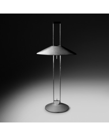 Table lamp model Regina T RAW LED designed by Jorge Pensi for B-lux