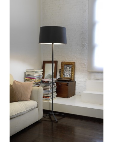 Lampara de pie modelo Hall diseñado por Nahtrang design de Grok by LEDS-C4